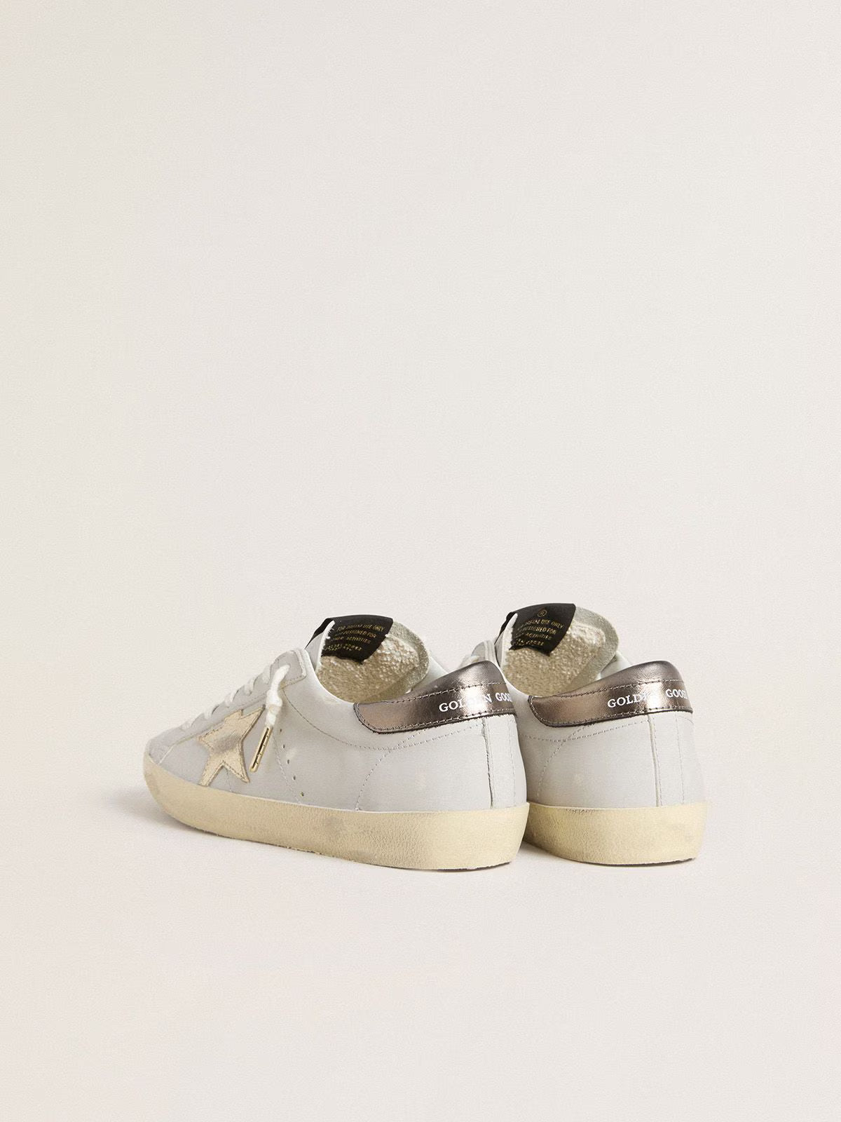 GGDB - Super-Star pour femme avec étoile en cuir craquelé et contrefort en cuir lamé métallique